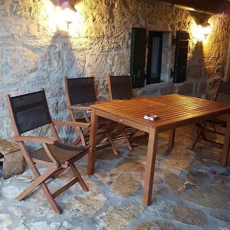 Apartment Cetina Milasi