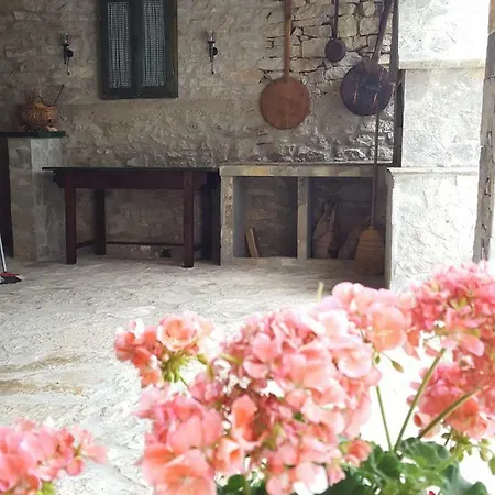 Cetina Apartment