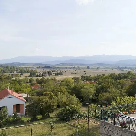 Apartment Cetina *