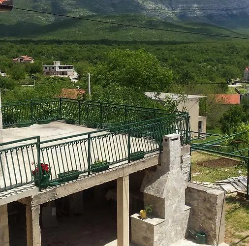Cetina - With A View Appartement