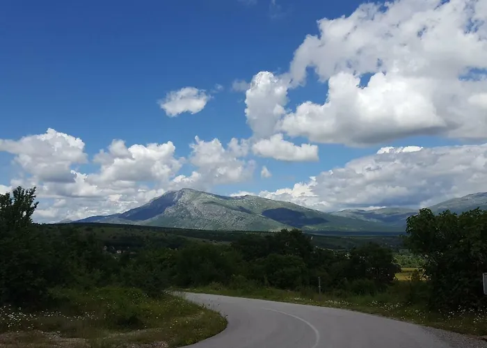 Cetina - With A View Apartment