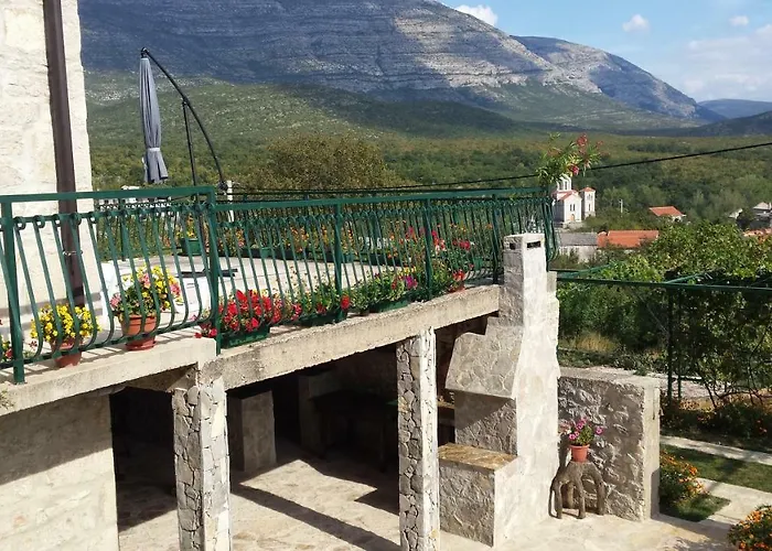 Appartement Cetina - With A View *